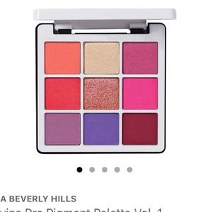 Norvina mini eyeshadow